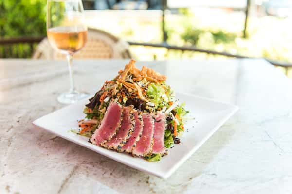 Ahi crunchy salad