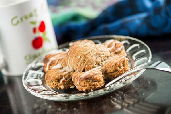 Juli's Famous Apple-Filled Chai Cookie