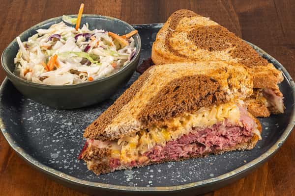 1/2 Pastrami Reuben