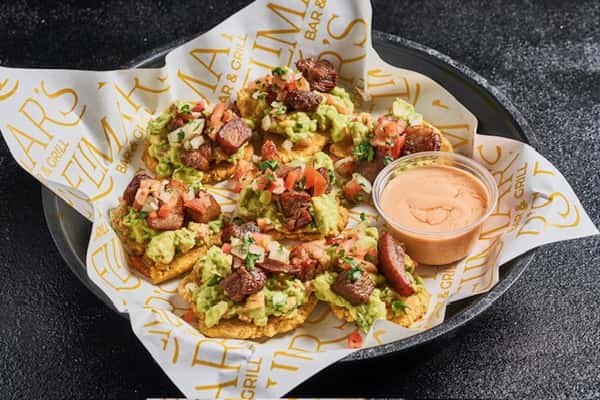 TOSTONES CON GUACAMOLE