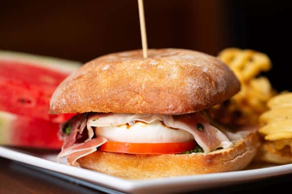 Burrata & Prosciutto
