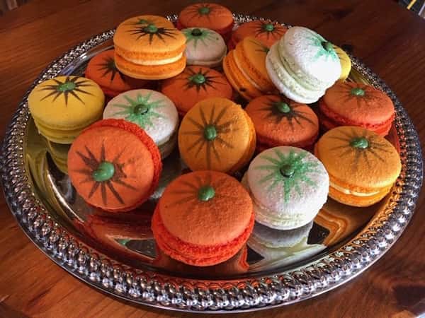 pumpkin decorated macaroons