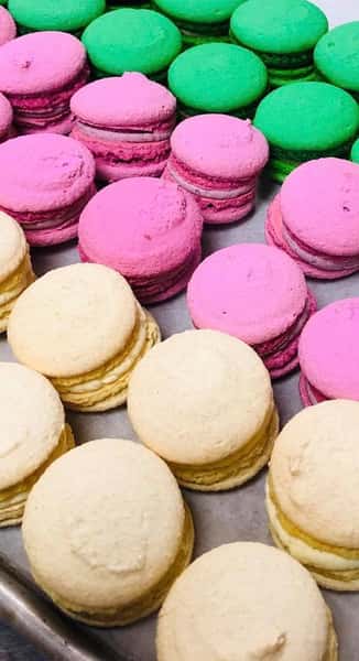 Assortment of flavored macaroons on a tray
