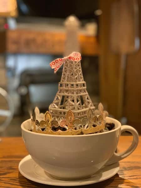 miniature eifel tower decoration in a mug