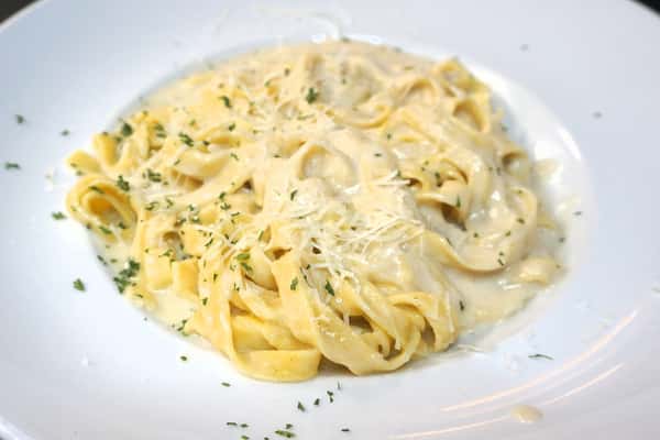 Lunch Fettuccine Alfredo
