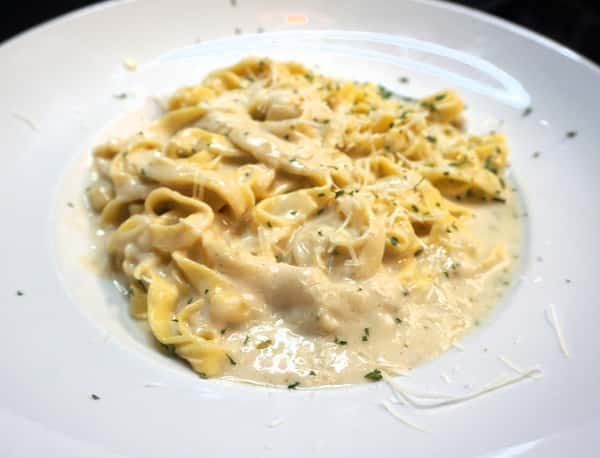 Fettuccine Alfredo