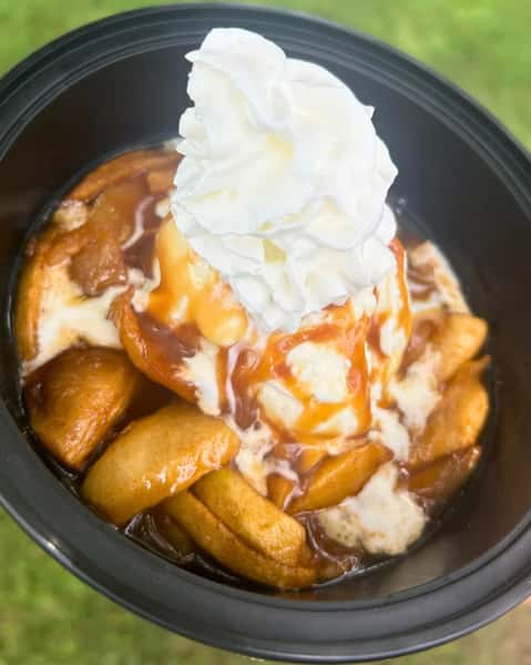 New Milford, this one’s for you! The Stars Hollow Sundae: Warm baked apples, a generous scoop (or two!) of homemade vanilla ice cream, salted caramel sauce and whipped cream. No matter how many Thanksgiving dinners Lorelai and Rory attended, they would most definitely make room for this dessert. This weekend only in honor of A Weekend in the Life! Stay tuned for more Stars Hollow Specials!
