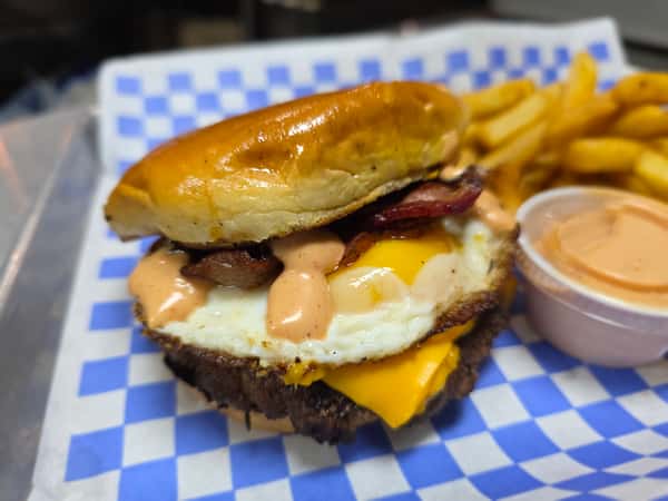 EGGCELLENT BURGER COMBO