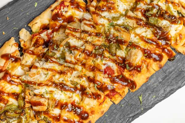 Jerk chicken pizza