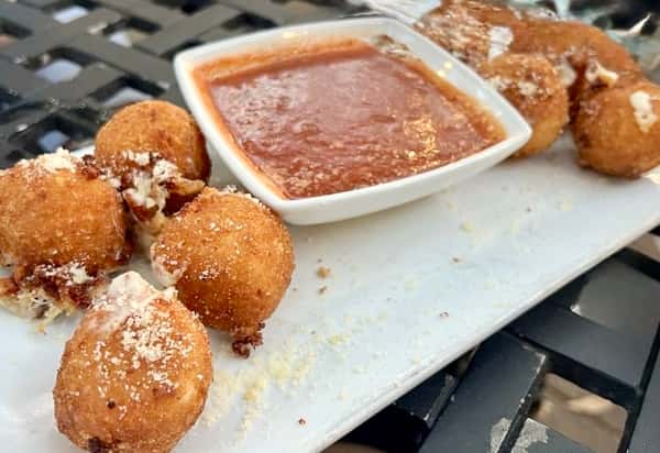 Fried Mozzarella Bites