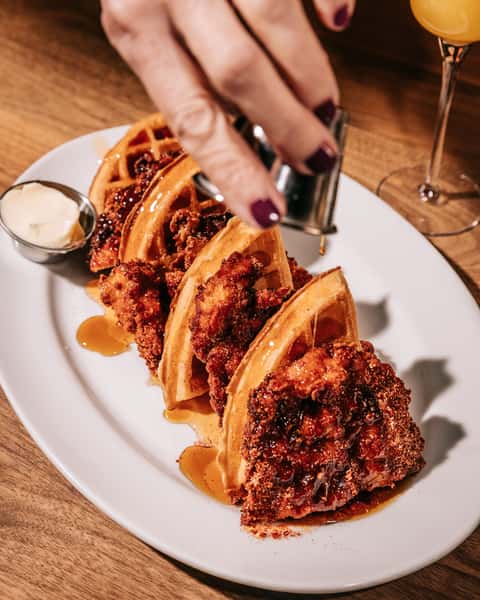 Nashville Chicken & Waffle