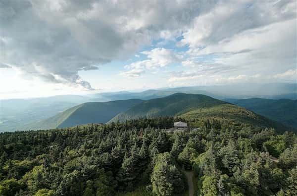 lodge from air