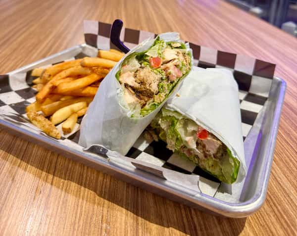CHICKEN CAESAR WRAP