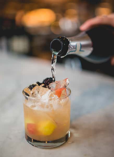 pour drink