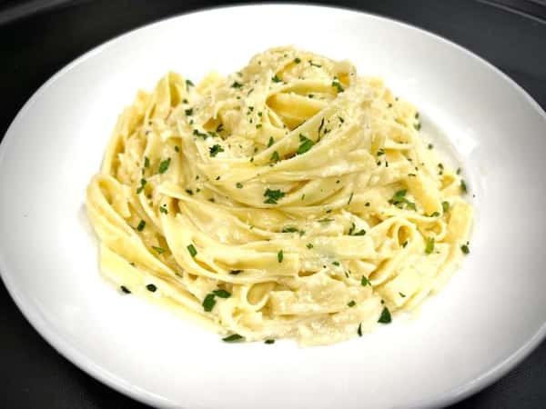Fettuccine Alfredo