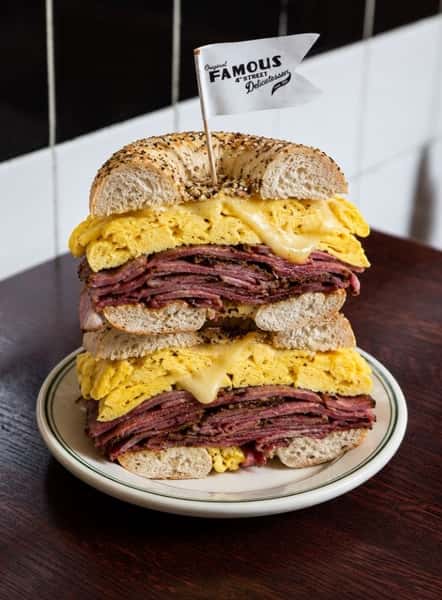 PASTRAMI & EGGS Sandwich
