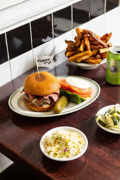 PASTRAMI CHEESE BURGER