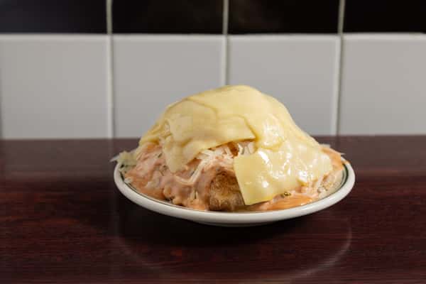 REUBEN DELI KNISH