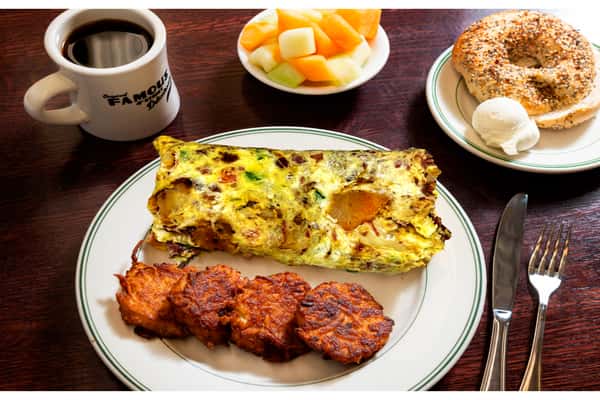 HASH & CHEESE OMELETTE