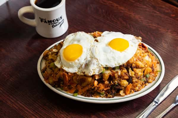 SMOKED SALMON HASH w/EGGS