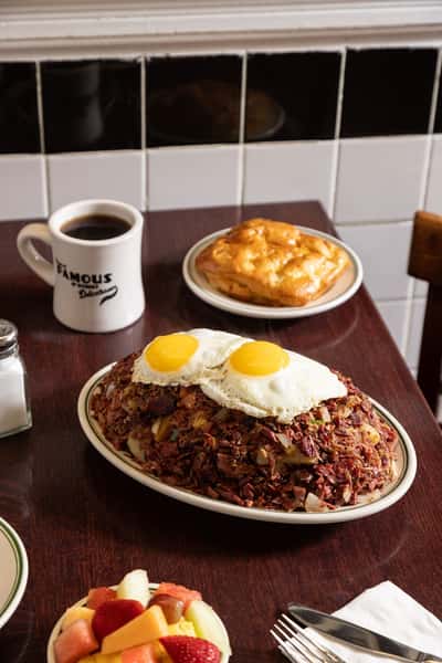 CORNED BEEF HASH w/EGGS