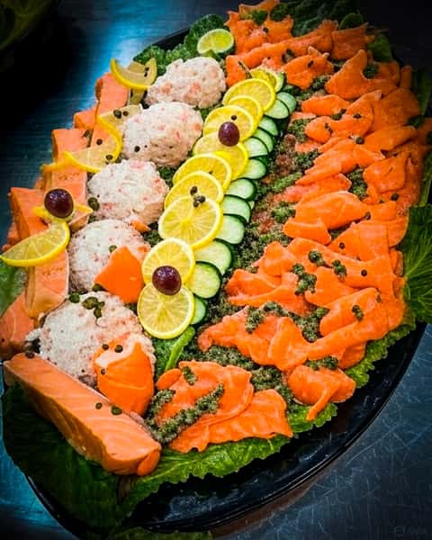 Signature Salmon Flight