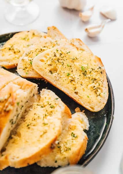 Vegan Garlic Cheese Bread