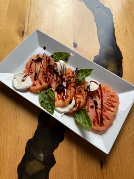HEIRLOOM CAPRESE