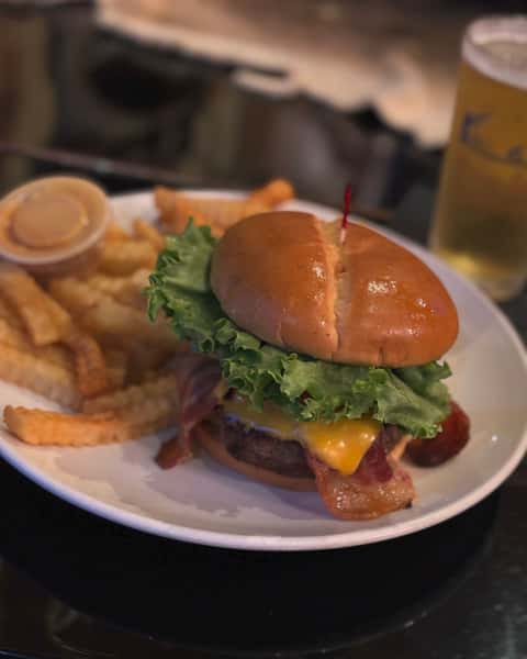 Old Fashioned Cheeseburger