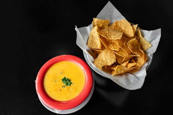 CHILI CON QUESO