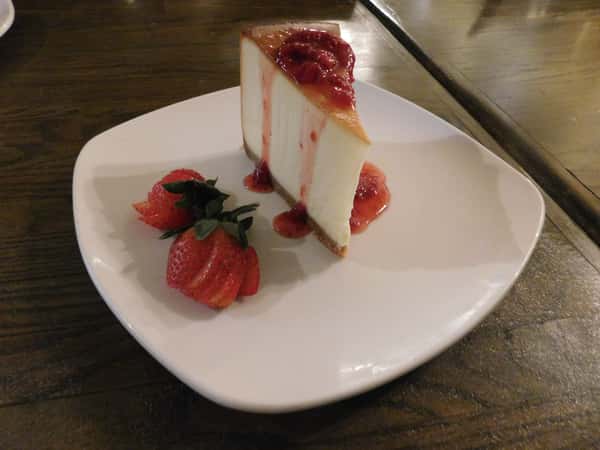 Classic cheesecake with Strawberry Sauce