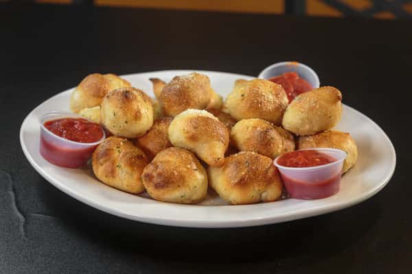 12 Piece Garlic Knots