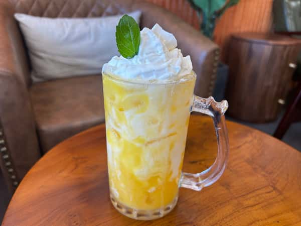 Mango Yakult マンゴーヤクルト