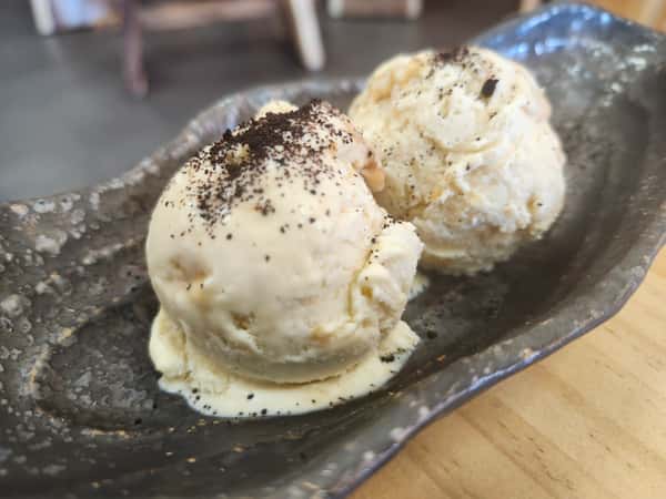 Miso Caramel Ice Cream 味噌キャラメル