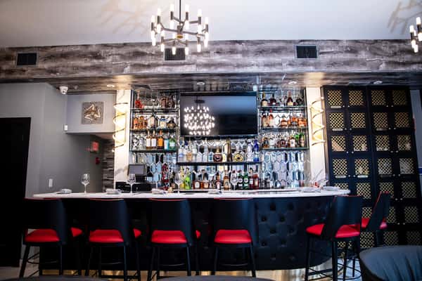 bar