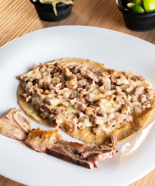 Taco De Costilla Con Queso