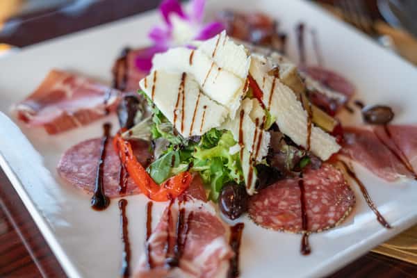 Antipasto salad