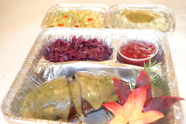 Thanksgiving Feast – Chilled, Ready to Warm & Enjoy