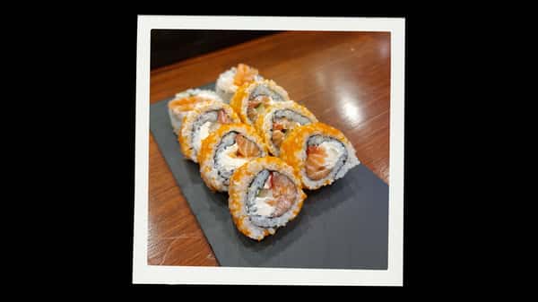 Philadelphia Roll (Fresh Salmon)