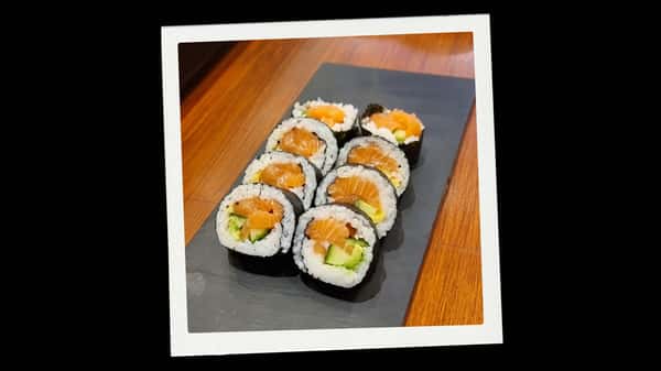 Salmon Futomaki