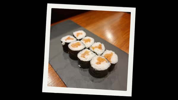 Smoked Salmon Hosomaki
