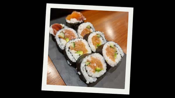 Smoked Salmon Futomaki