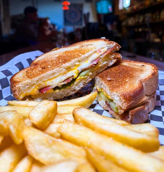 Ground Shaker Grilled Cheese Sarnie