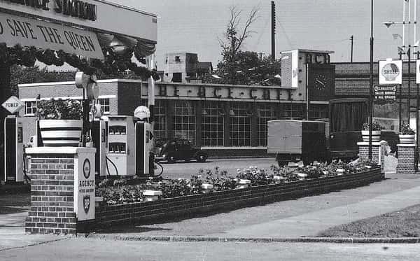 vintage photo of ace cafe exterior