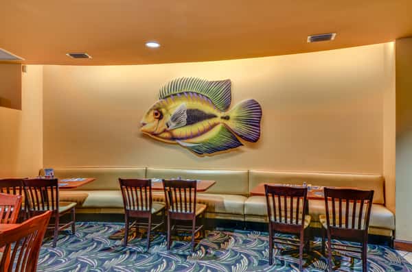 dining area with wall decoration