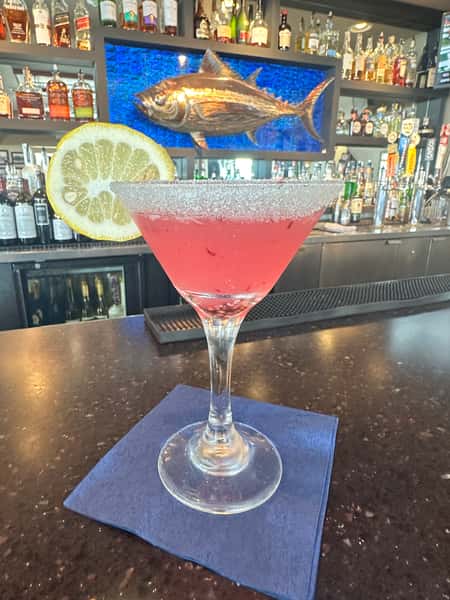 Cocktail with a lemon slice