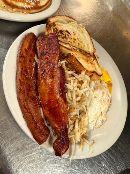 Steak-Cut-Bacon-Eggs.jpg