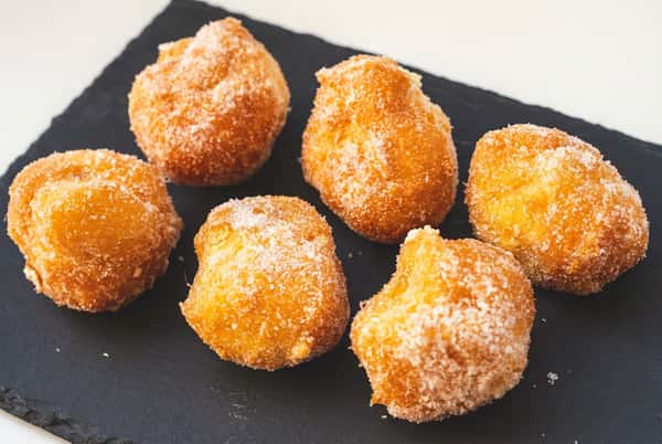 Italian fried sugar dessert