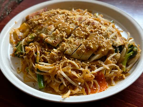 Nakhon Luang Signature Stir Fried Noodles (Pad Thai)Grilled Chicken
