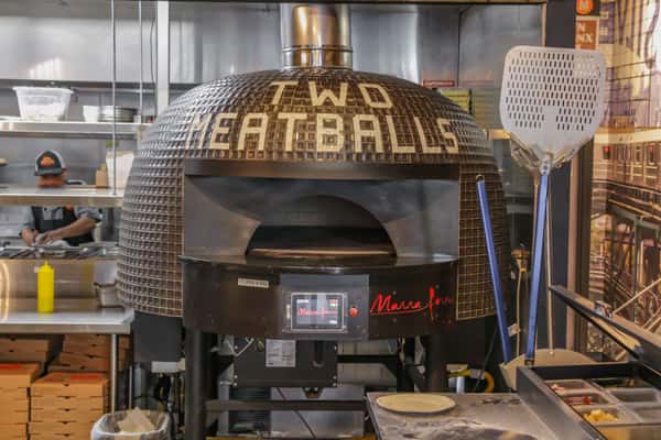 Pizza oven